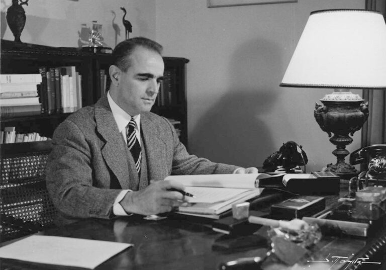 Κωνσταντίνος Καραμανλής, 1956