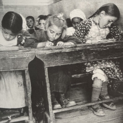 IMG_4786 Από: Βασ. Παρασκευόπουλος: 1ο Δημοτικό Σχολείο Νεάπολής 1928-2004-Ταξίδι στο χρόνο, στο βιβλίο “Τοπική Εκπαιδευτική Ιστορία”, επιμ. Χρ. Τζήκας, Θεσσαλονίκη 2009