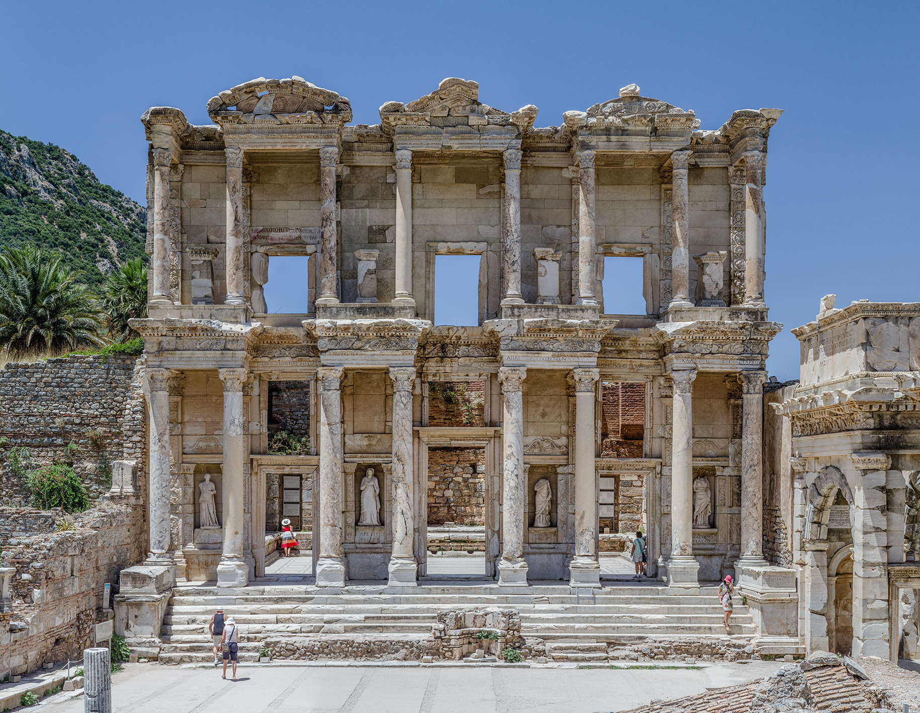 Ephesus_Celsus_Library_Façade_s